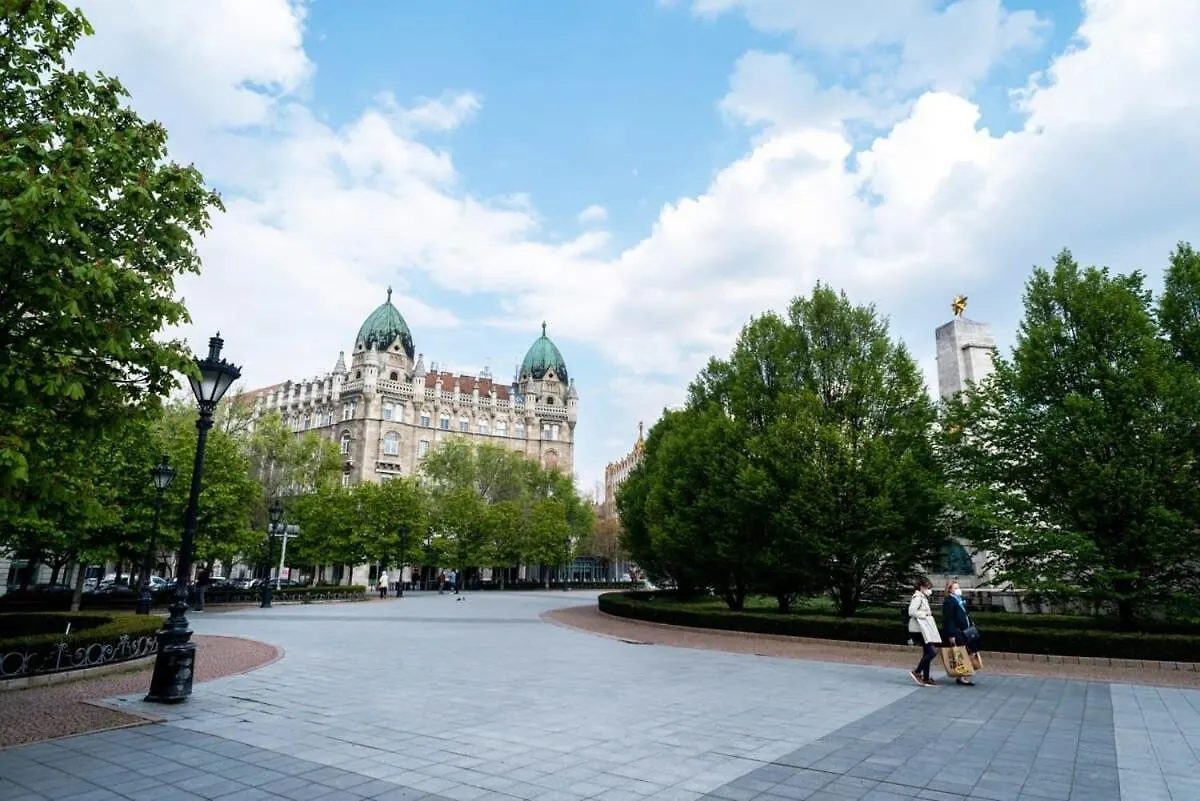 Lovely Downtown Apartment Close To The Basilica Budapest 0*,  Ungheria