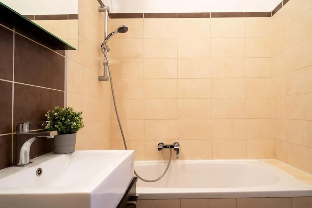 Lovely Downtown Apartment Close To The Basilica Budapest
