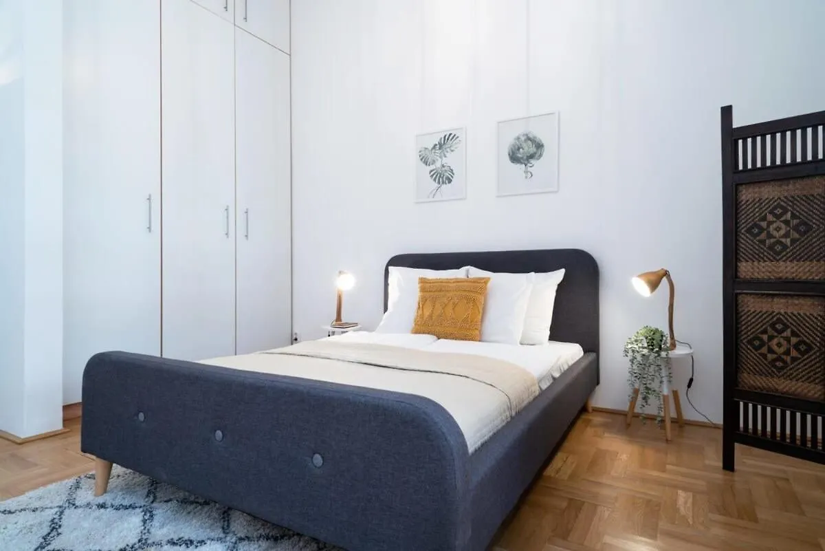Lovely Downtown Apartment Close To The Basilica Budapest