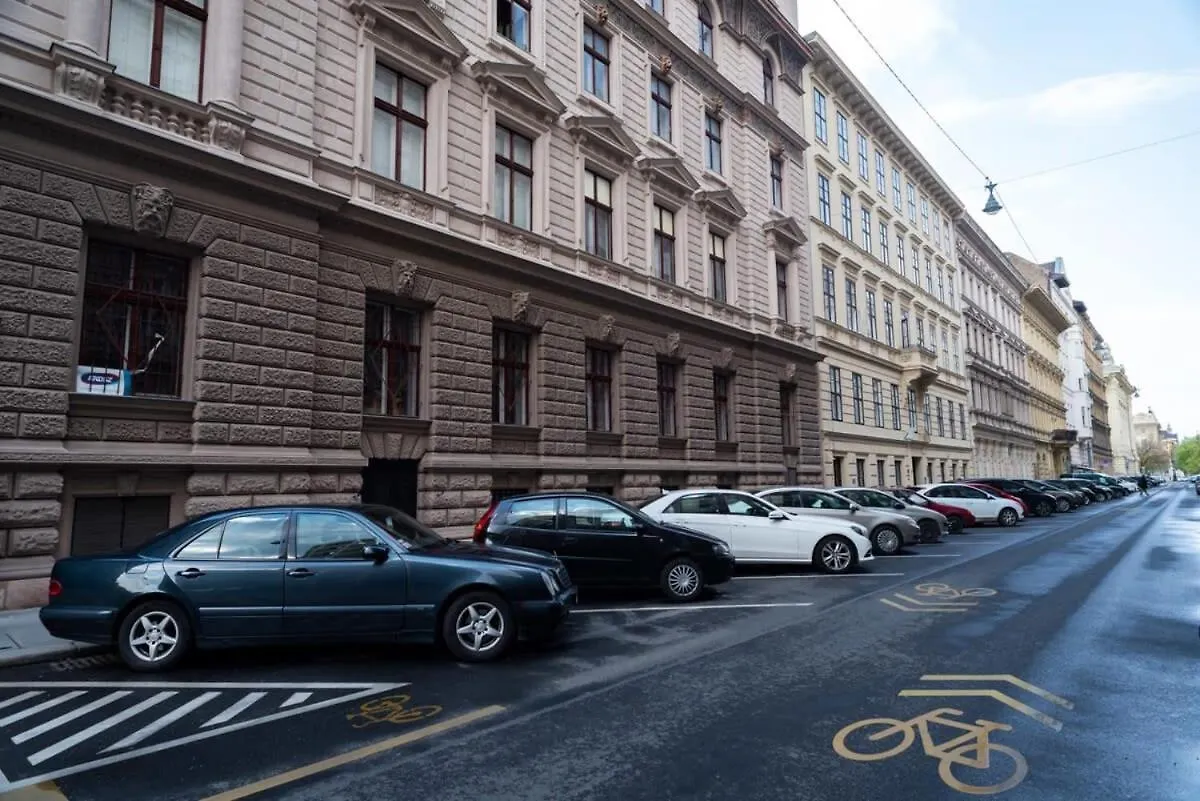 Lovely Downtown Apartment Close To The Basilica Budapest