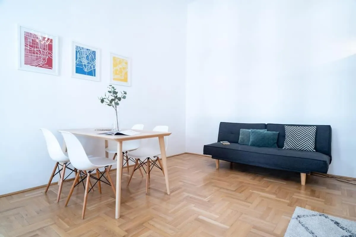 Lovely Downtown Apartment Close To The Basilica Budapest 0*,  Ungheria