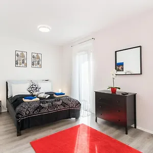  Appartamento New Blue Danube With Balcony And Parking